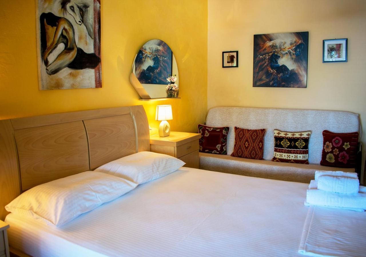 Studios And Apartments Meri Нео Клима Екстериор снимка