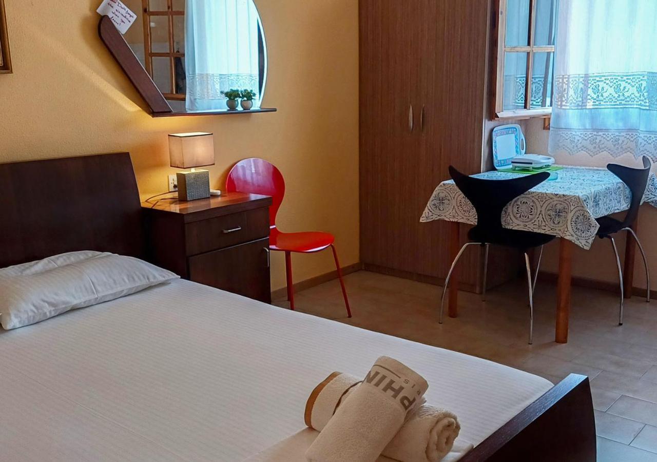 Studios And Apartments Meri Нео Клима Екстериор снимка