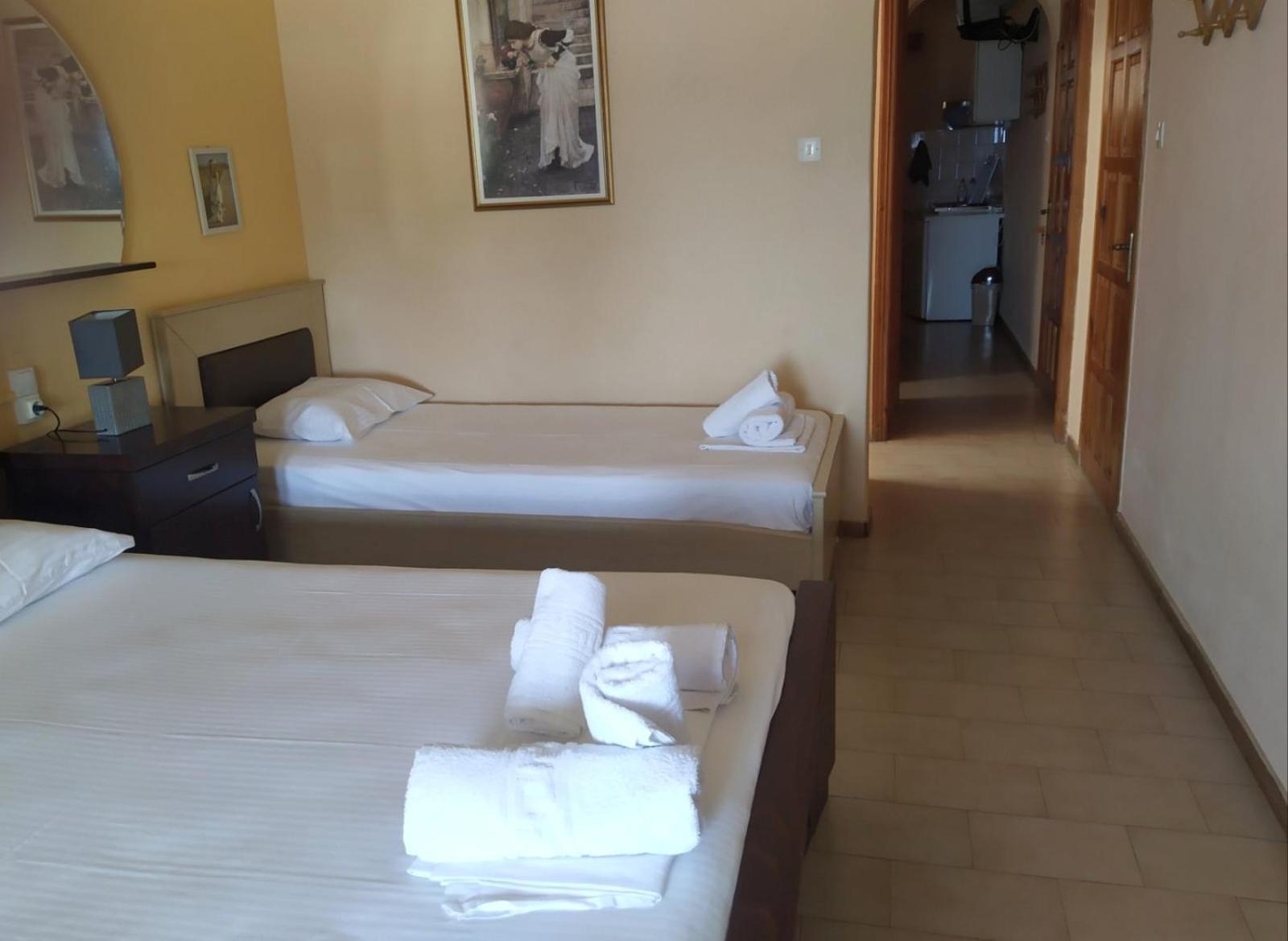 Studios And Apartments Meri Нео Клима Екстериор снимка