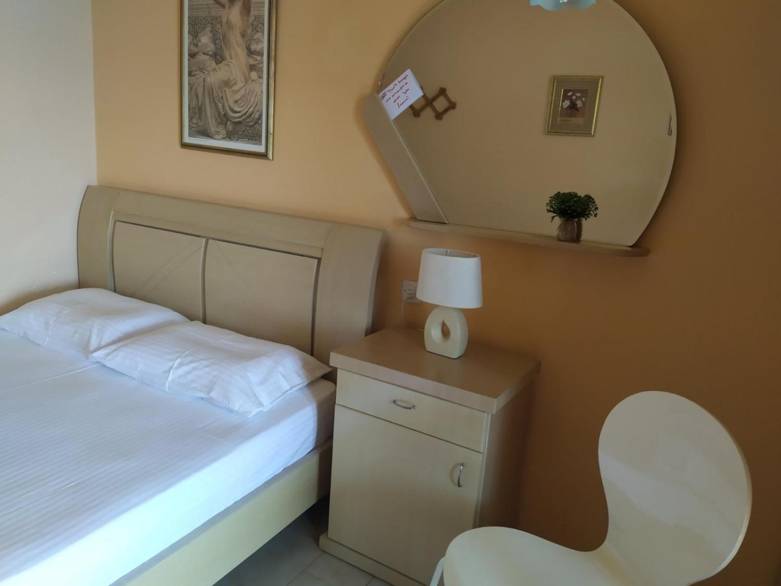 Studios And Apartments Meri Нео Клима Екстериор снимка