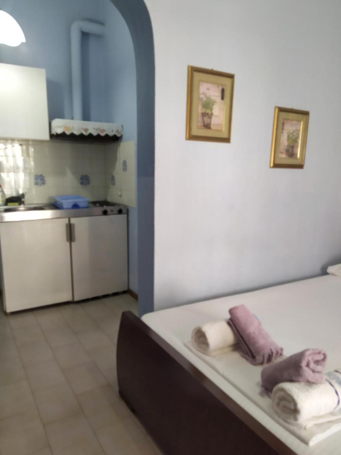 Studios And Apartments Meri Нео Клима Екстериор снимка