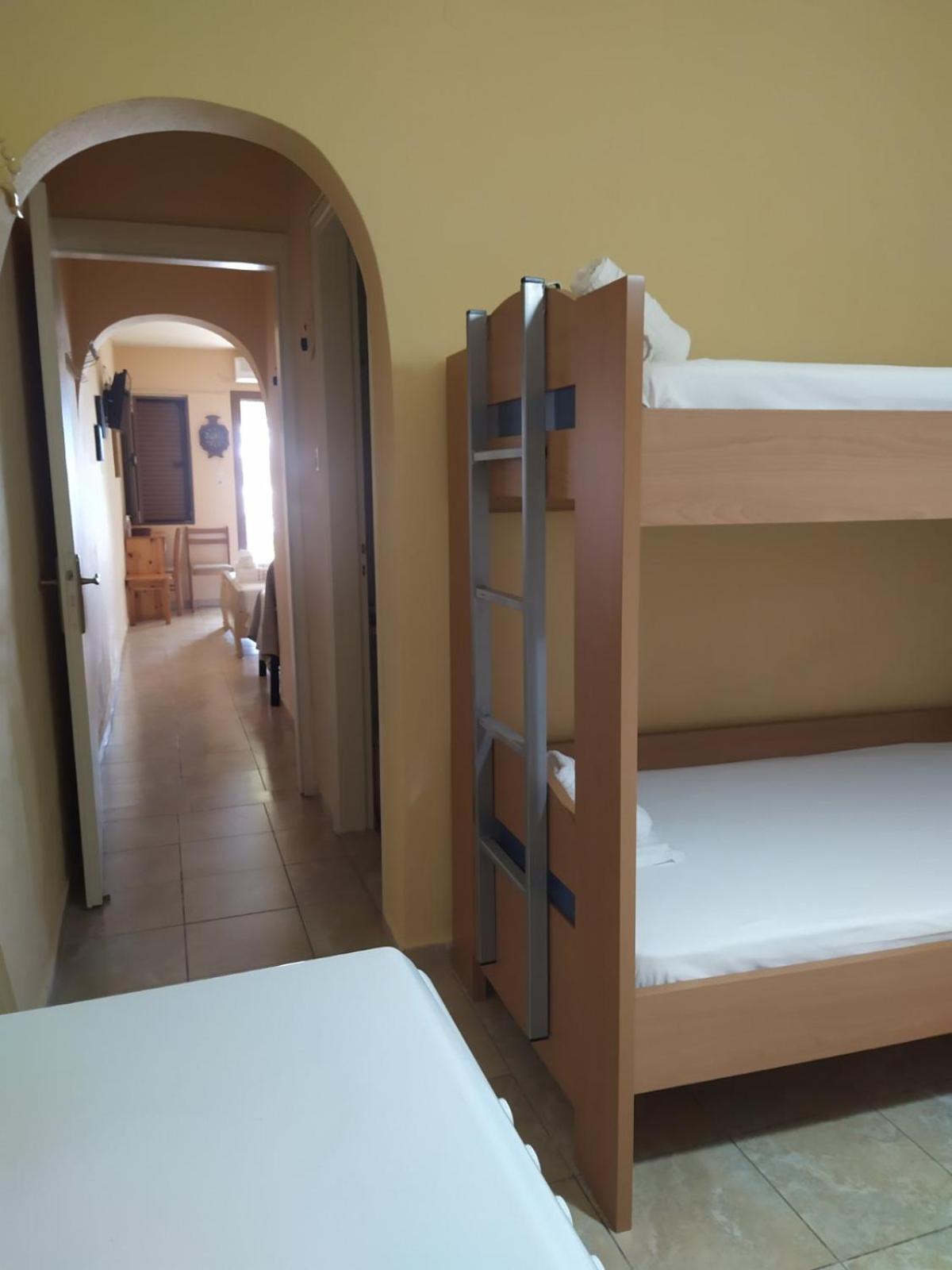 Studios And Apartments Meri Нео Клима Екстериор снимка