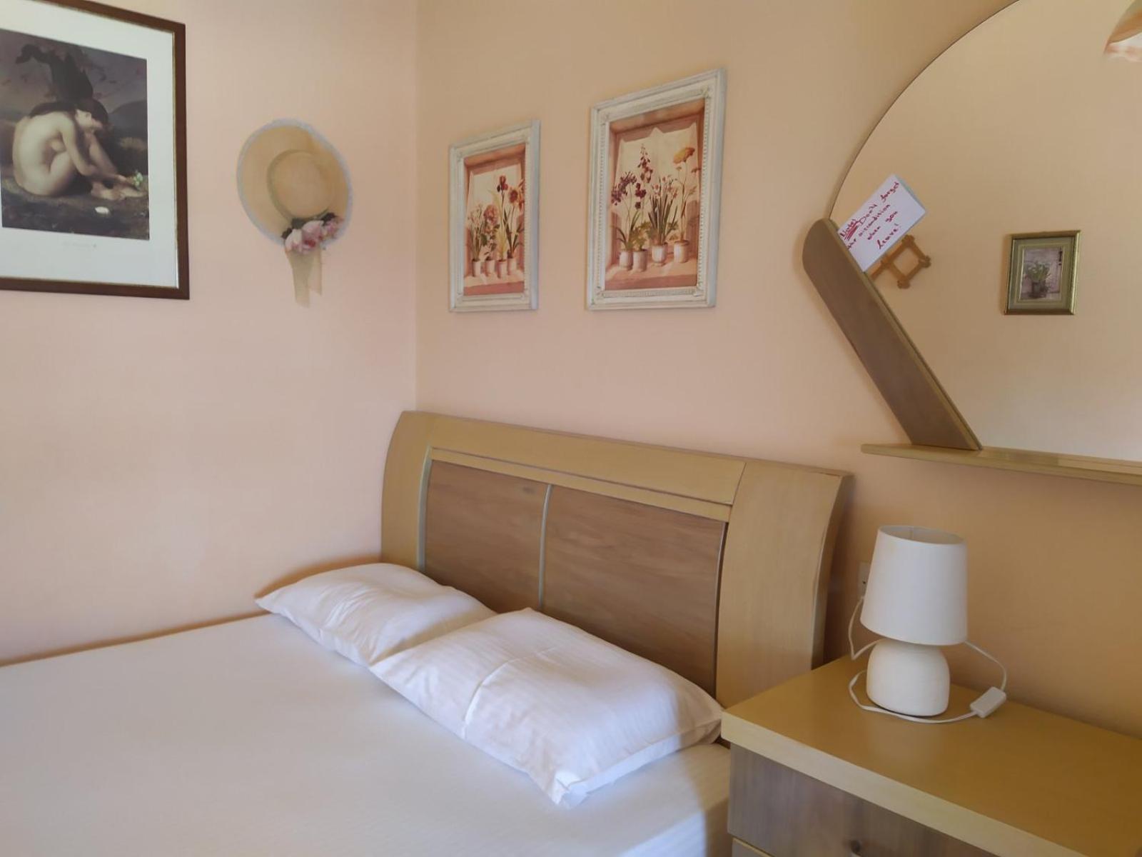Studios And Apartments Meri Нео Клима Екстериор снимка