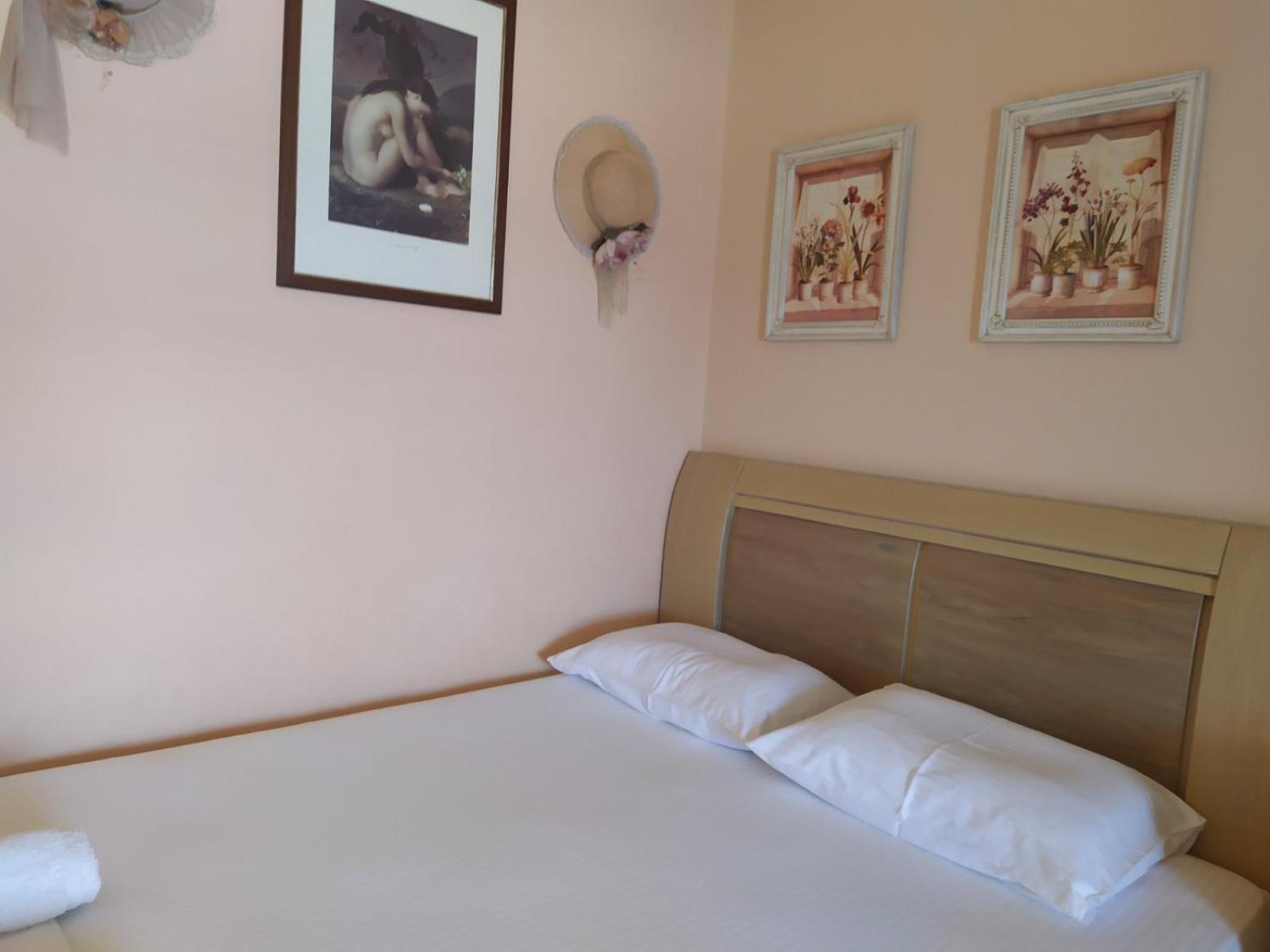 Studios And Apartments Meri Нео Клима Екстериор снимка
