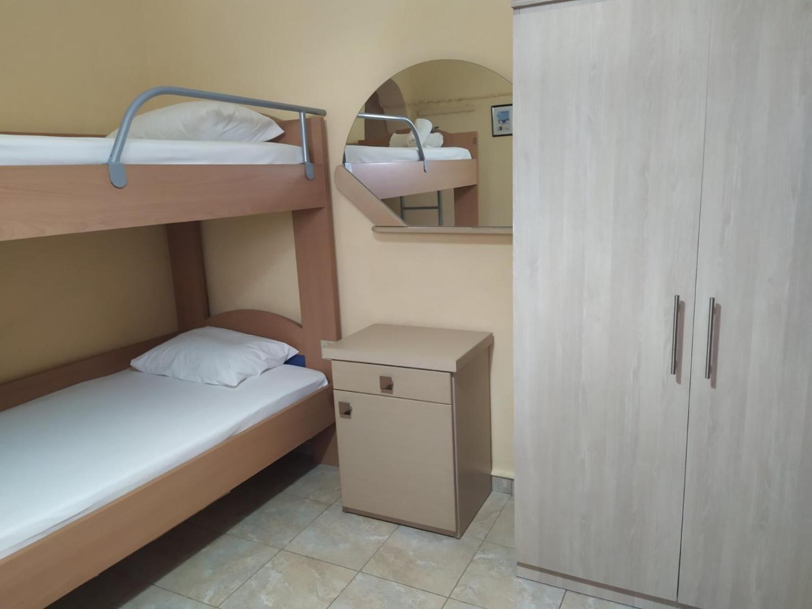 Studios And Apartments Meri Нео Клима Екстериор снимка